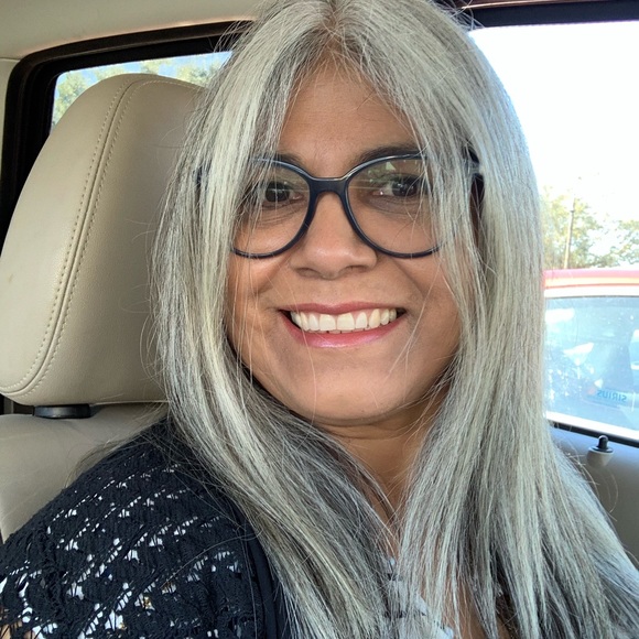 Meet your Posher, Yakelis - Picture 1 of 1